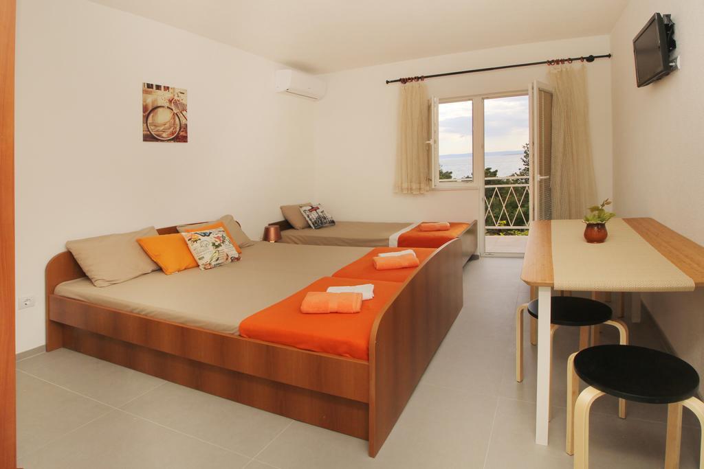 Stanicicke Apartments Baška Voda Buitenkant foto