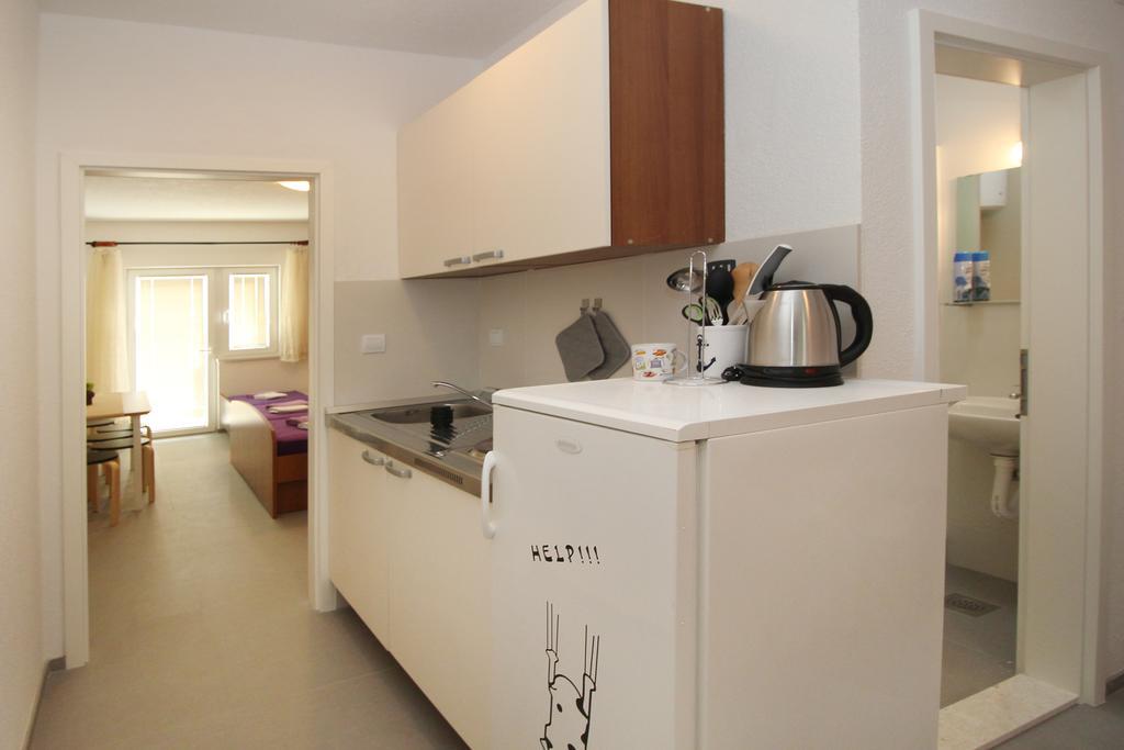 Stanicicke Apartments Baška Voda Buitenkant foto