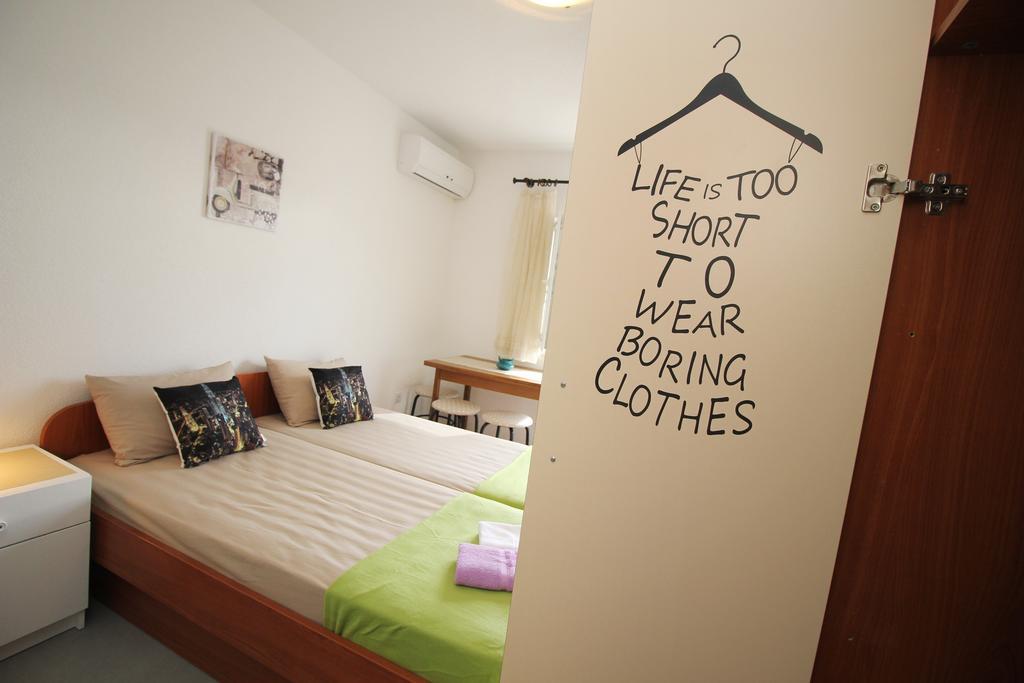 Stanicicke Apartments Baška Voda Buitenkant foto