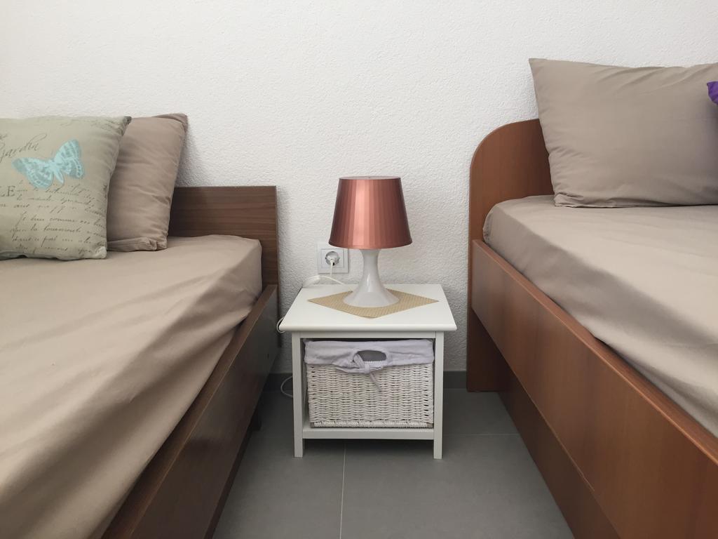 Stanicicke Apartments Baška Voda Buitenkant foto