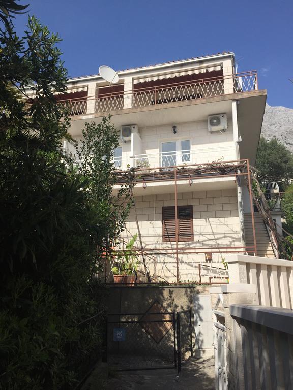Stanicicke Apartments Baška Voda Buitenkant foto