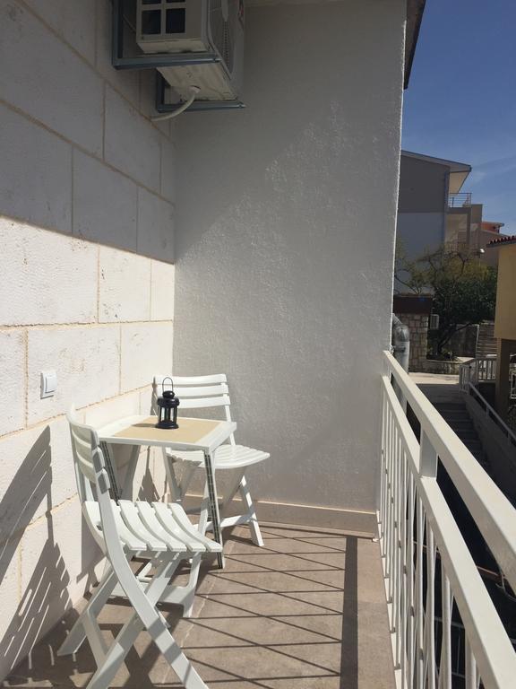 Stanicicke Apartments Baška Voda Buitenkant foto