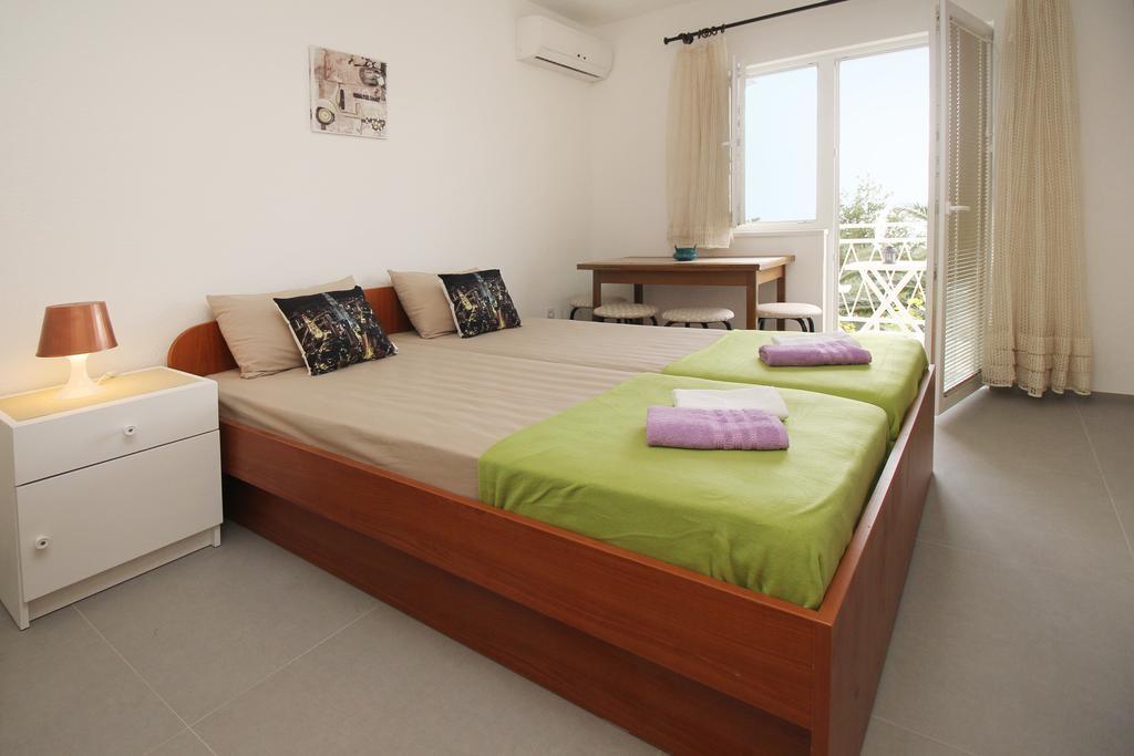 Stanicicke Apartments Baška Voda Buitenkant foto
